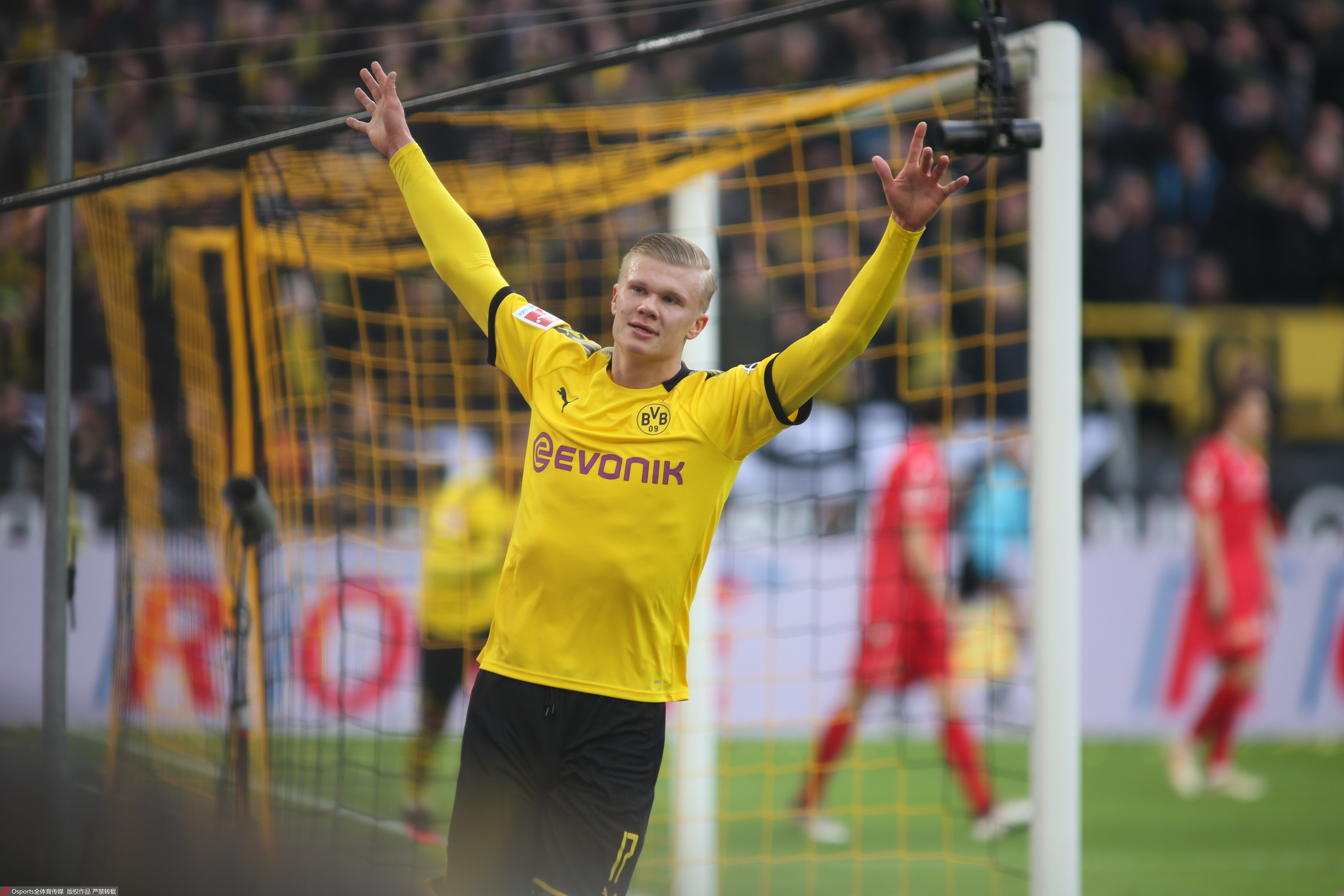 巴媒：内马尔已向教练与队友致歉，承认自己行为过激