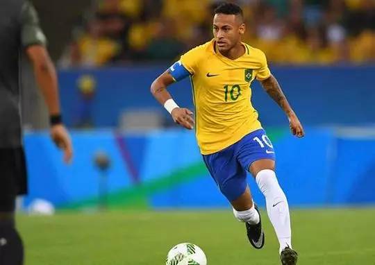 巴萨在塞维利亚对阵贝蒂斯的百年对决：历史的延续与未来的碰撞