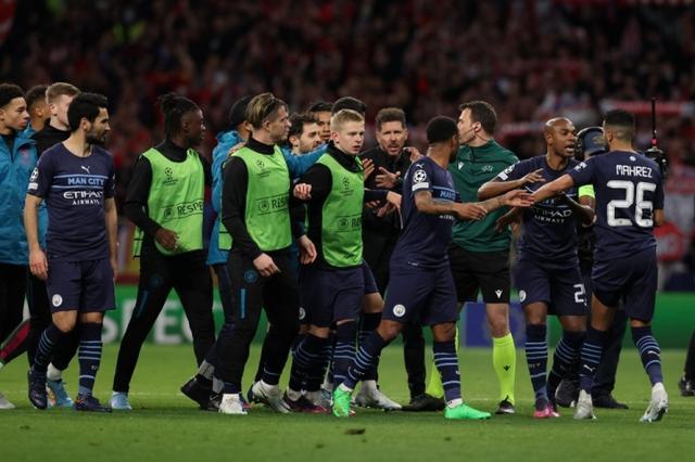 罗体：罗马进球被吹后，克雷莫内塞现场屏幕却一直显示0-2