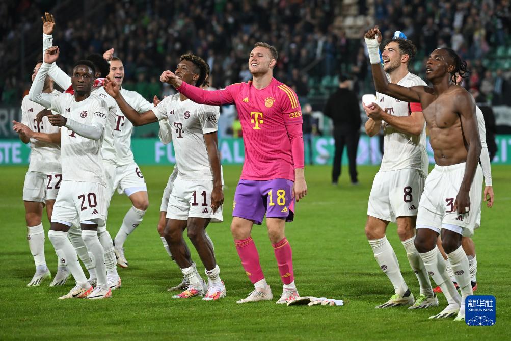 曼城替补席依然豪华