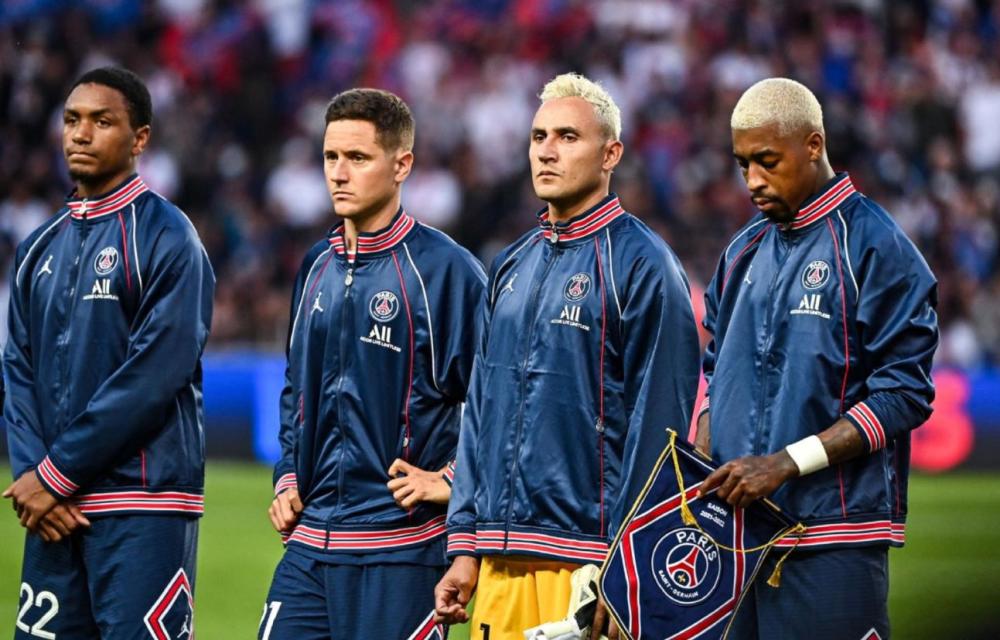 球星晒训练照：永远向前