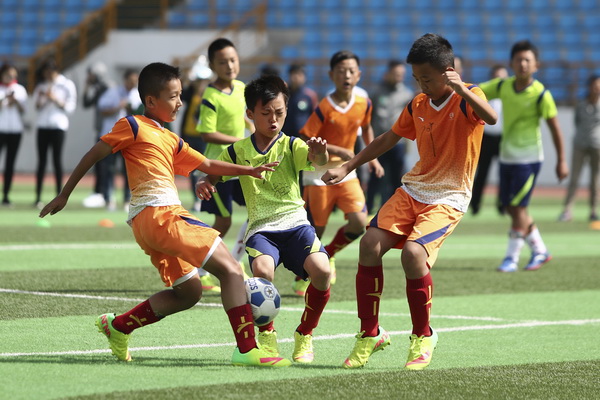 欧文突破防守创造杀伤，制造罚球