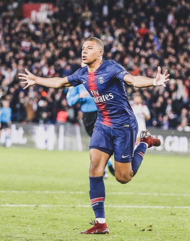 东契奇34+12+7独享历史第1，艾顿两双里夫斯33分，湖人轻取鹈鹕