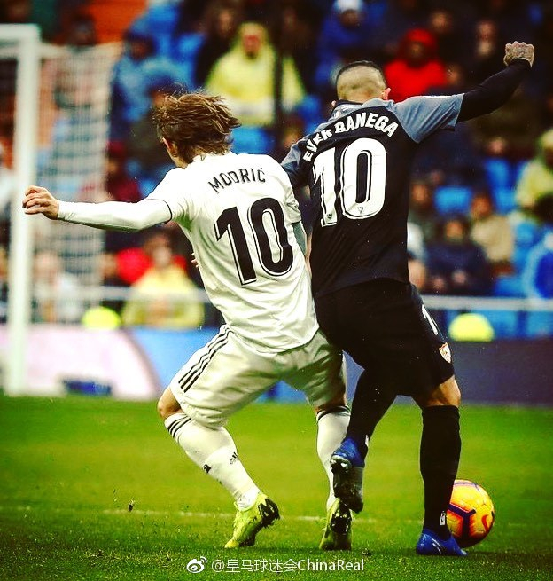 克莱顿替补6中5轰12分，爵士半场唯一上双球员