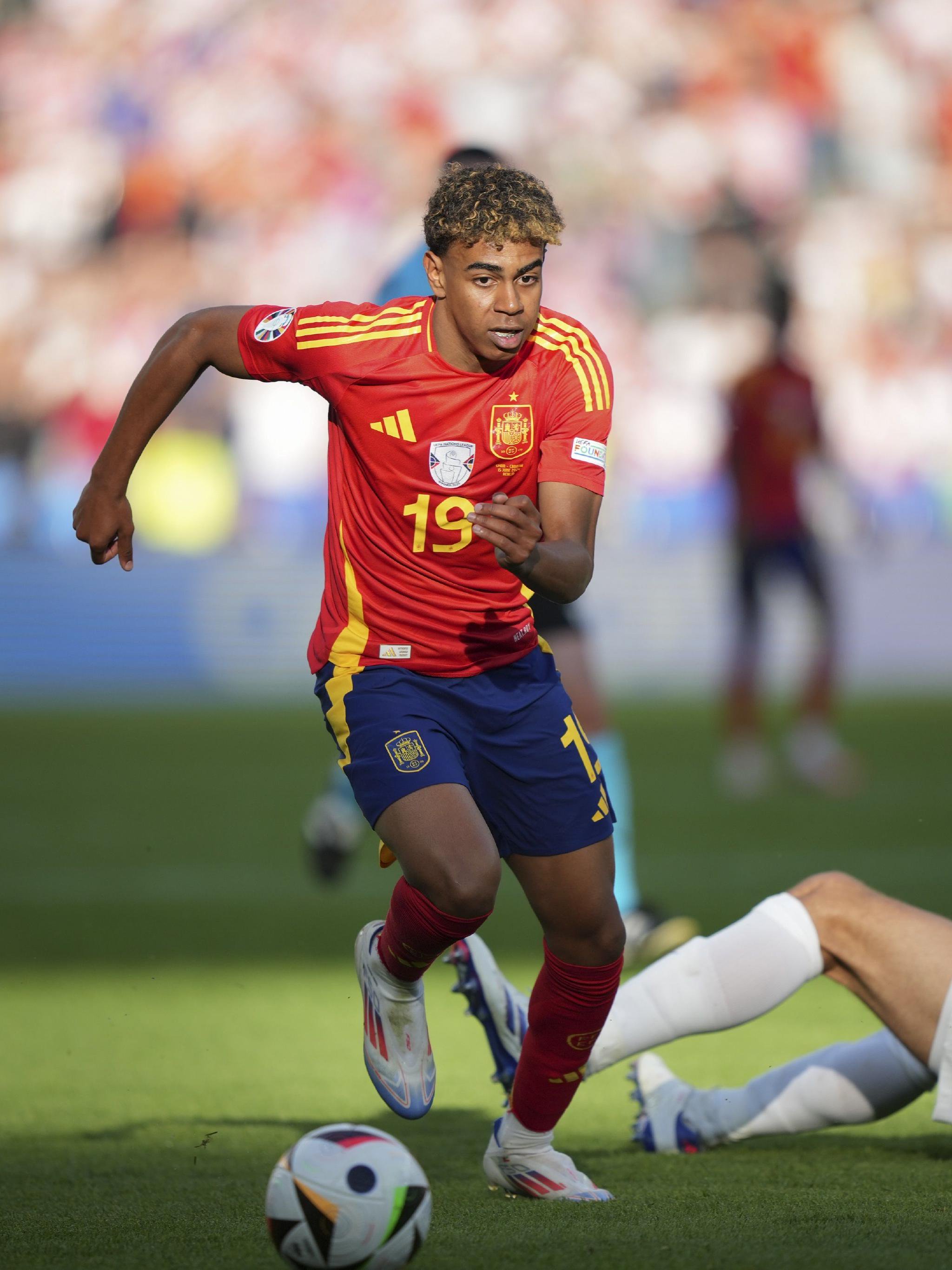 斯帕莱蒂：让佩林首发，是因为迪格雷戈里奥有点肠胃炎