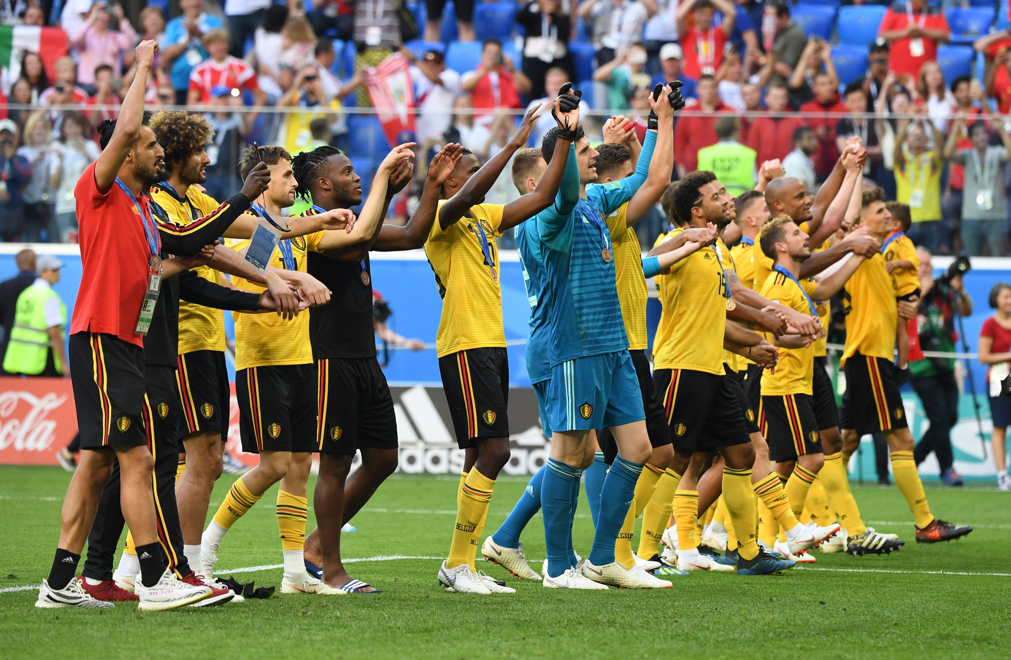 篮球篮网新援表现稳定